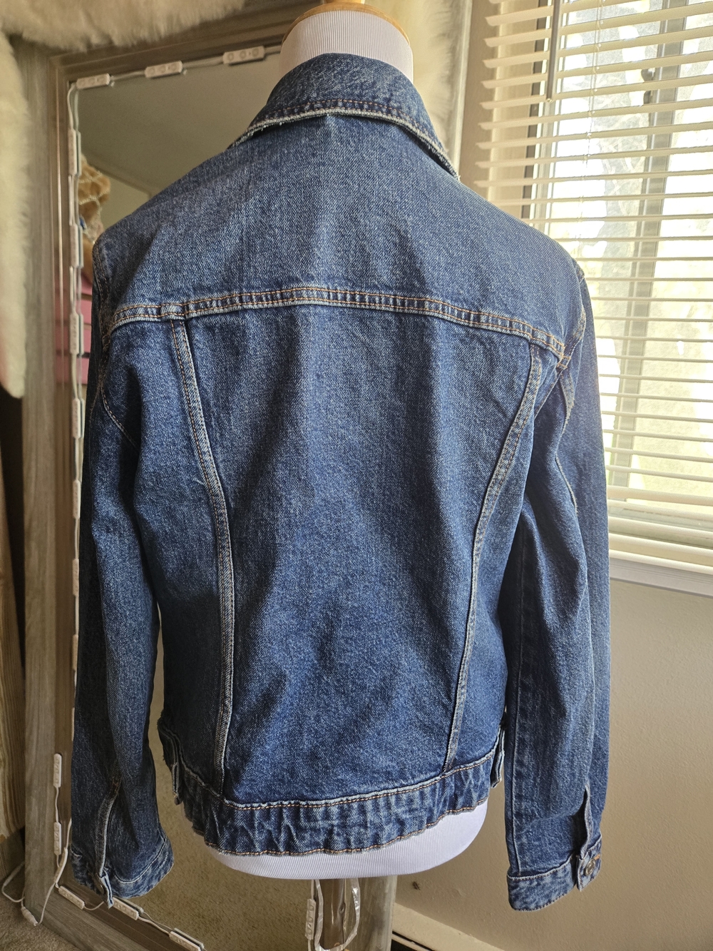 Zara Blue Denim Jacket with Button-Front - Picture 4 of 5